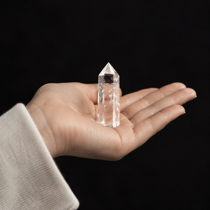 Natural Clear Quartz Point I (5–6cm)